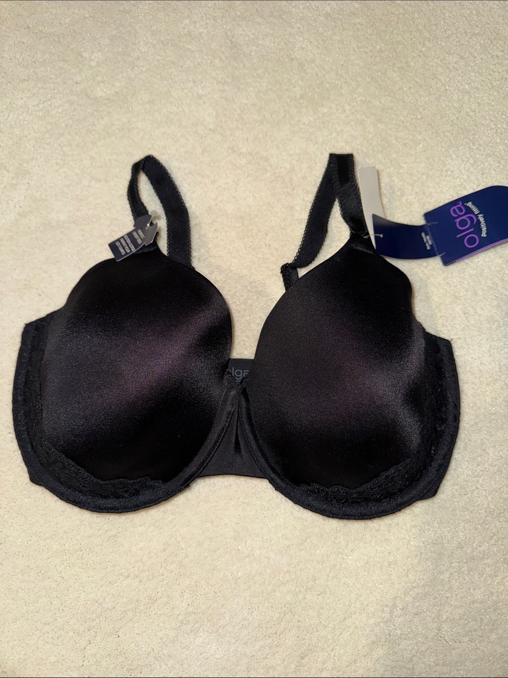Olga Black Molded T-Shirt Bra with Lace Trim. NWT size 36DD